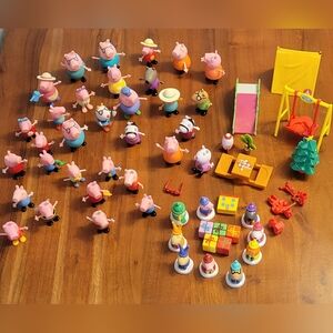 32 Assorted Peppa Pig Character Figures & 22 Extra Pieces Tent Park Playsets